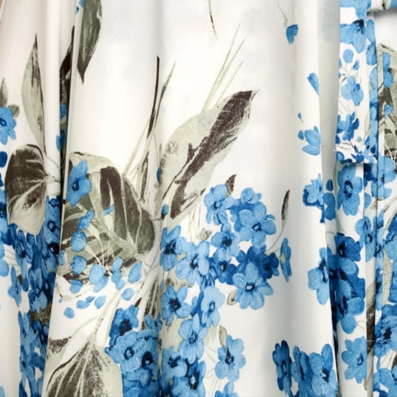 Lulus French counrty side white and blue floral dress - Picture 5 of 6